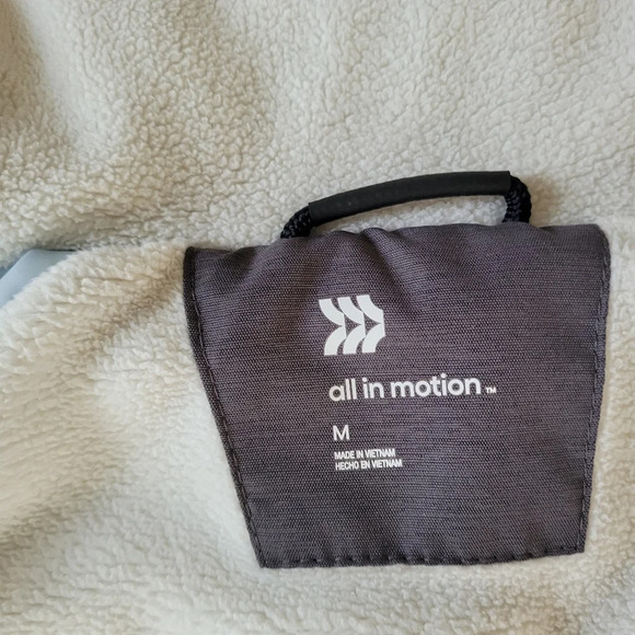 All in Motion Gray Hooded Winter Jacket Size Women's Medium - Picture 12 of 13